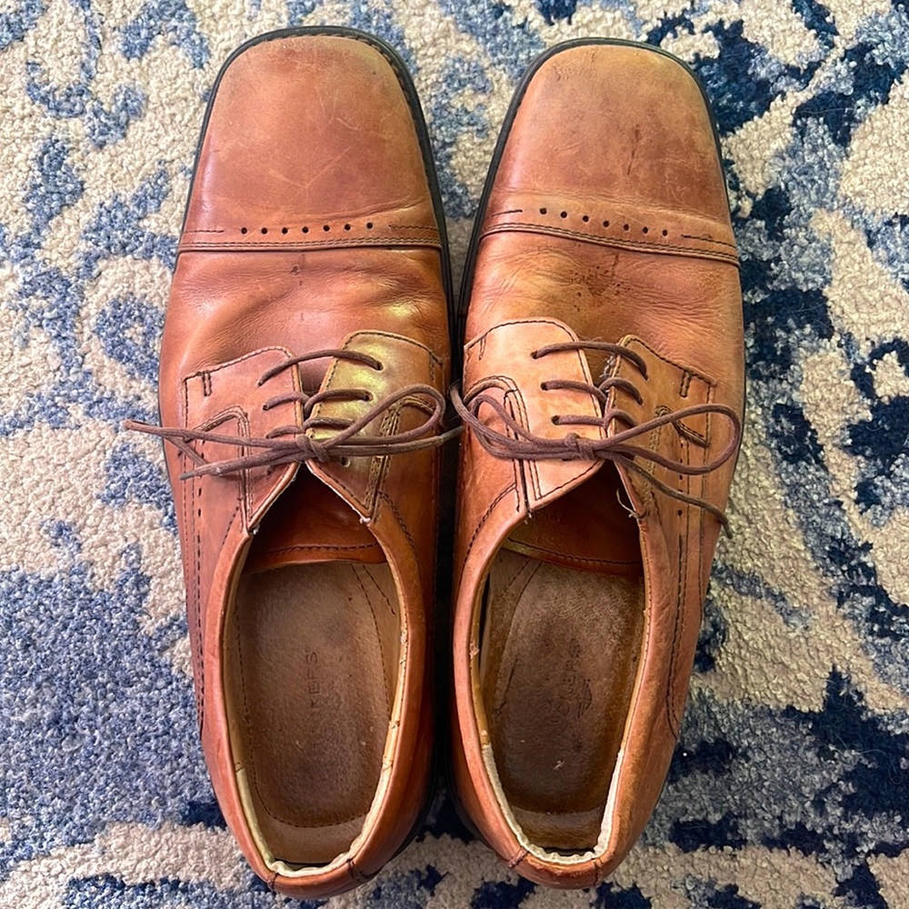 Mens size 10 Dockers oxfords